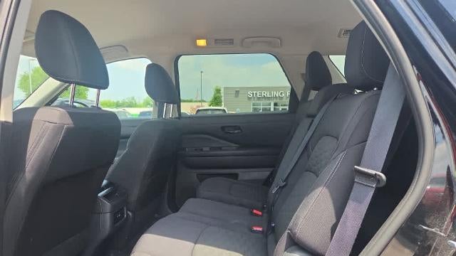 2024 Nissan Pathfinder S