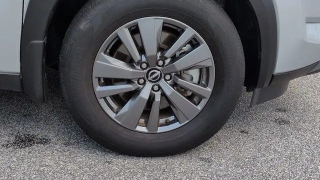 2025 Nissan Pathfinder S