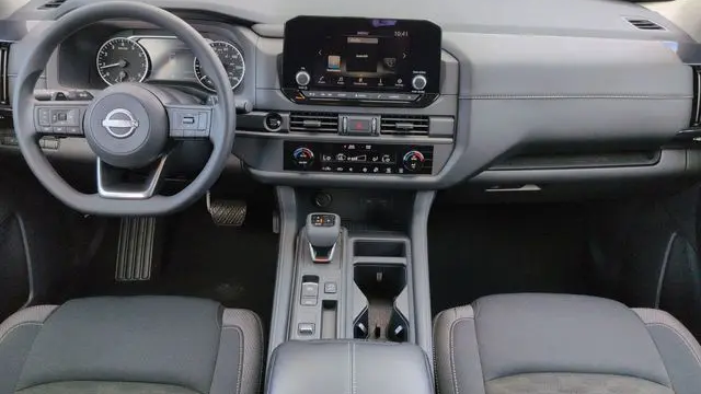 2025 Nissan Pathfinder S