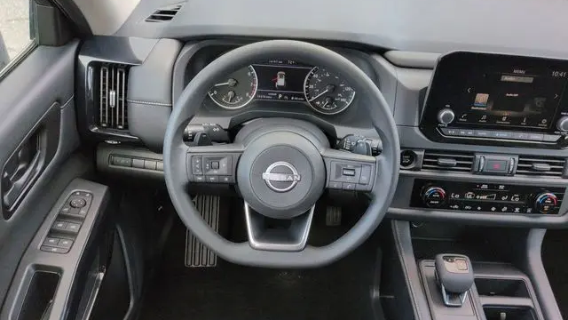 2025 Nissan Pathfinder S