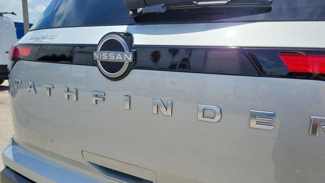 2025 Nissan Pathfinder S