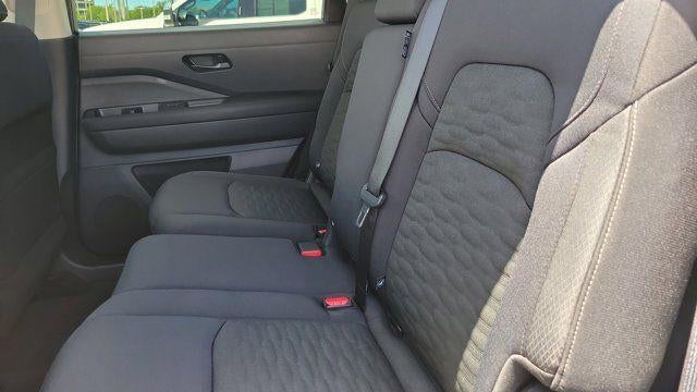 2025 Nissan Pathfinder S