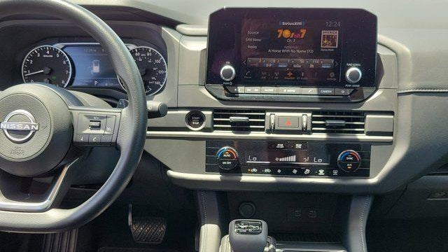 2025 Nissan Pathfinder S