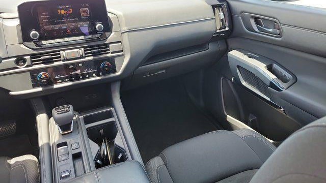 2025 Nissan Pathfinder S