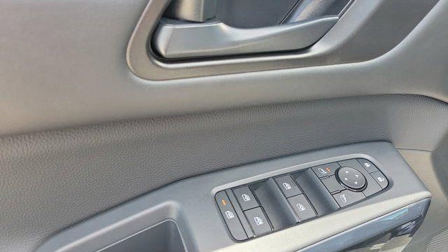 2025 Nissan Pathfinder S