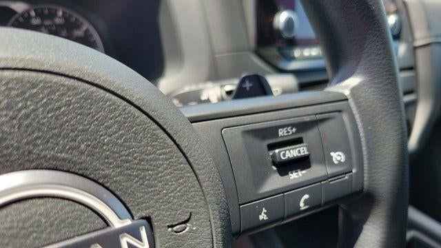 2025 Nissan Pathfinder S