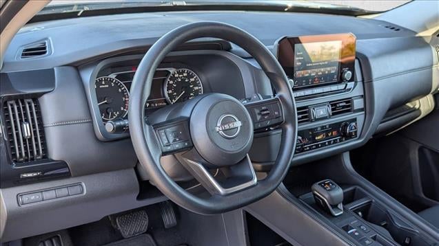 2024 Nissan Pathfinder S