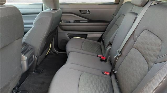 2024 Nissan Pathfinder S