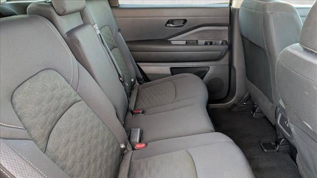 2024 Nissan Pathfinder S