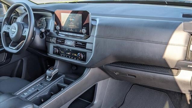 2024 Nissan Pathfinder S