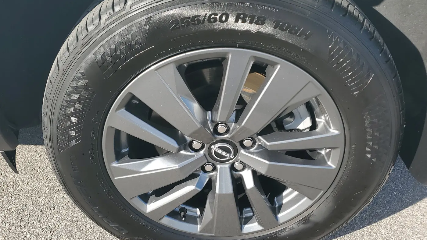 2024 Nissan Pathfinder S