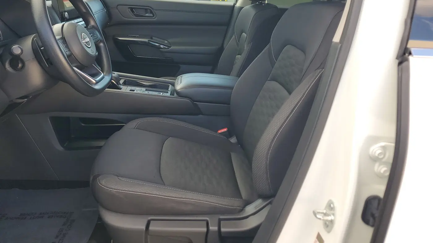 2024 Nissan Pathfinder S