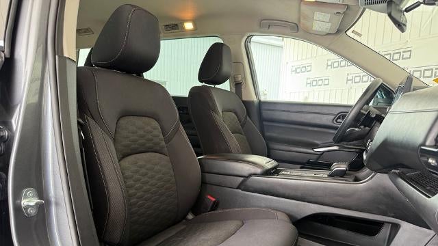 2023 Nissan Pathfinder S