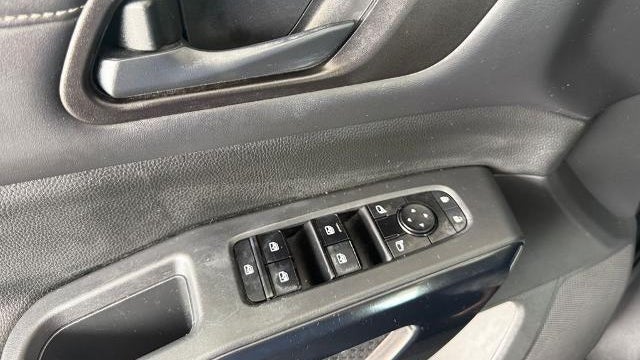 2023 Nissan Pathfinder S