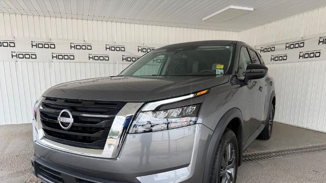 2023 Nissan Pathfinder S