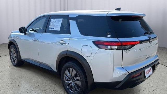 2024 Nissan Pathfinder S