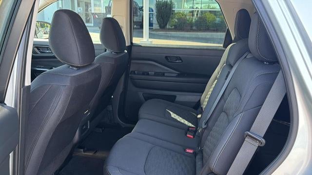 2024 Nissan Pathfinder S