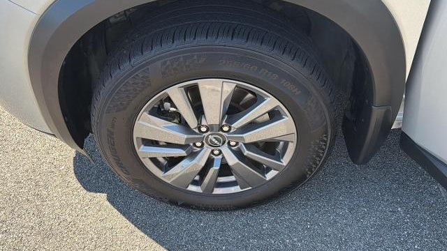 2024 Nissan Pathfinder S