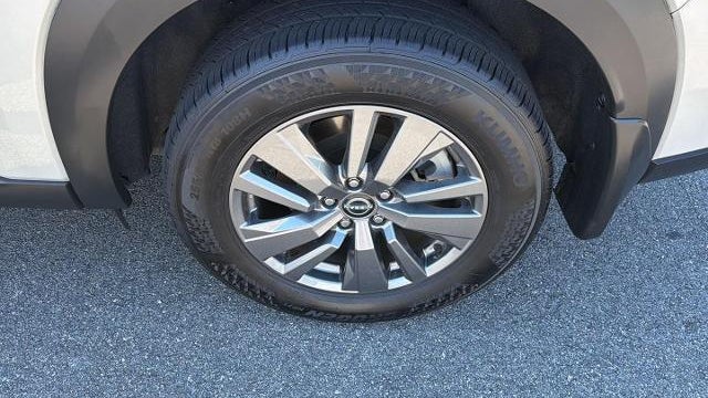 2024 Nissan Pathfinder S