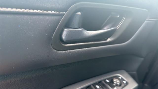 2023 Nissan Pathfinder S