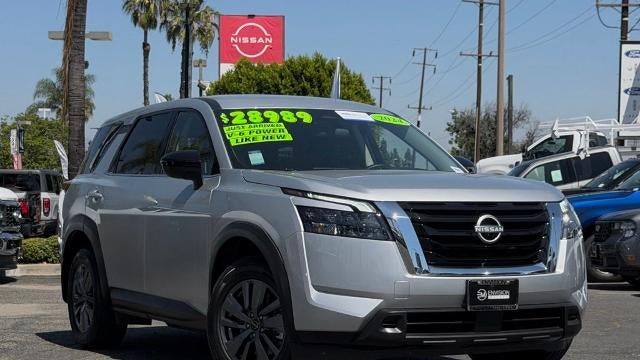 2024 Nissan Pathfinder S