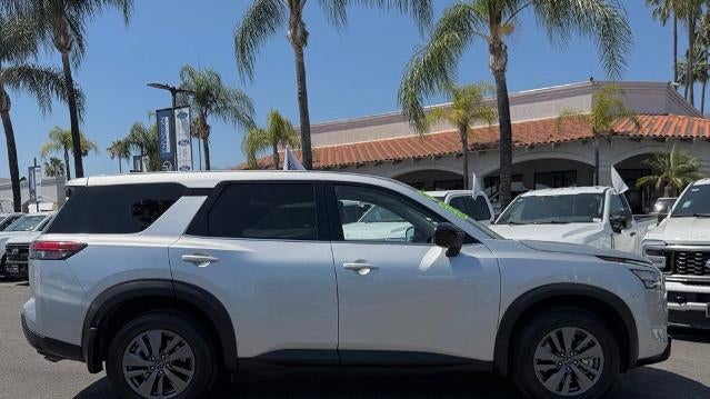 2024 Nissan Pathfinder S