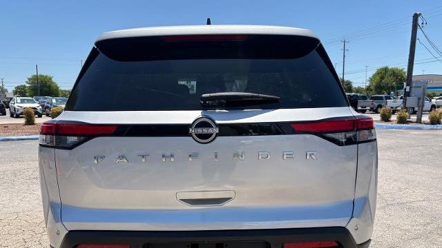 2023 Nissan Pathfinder S