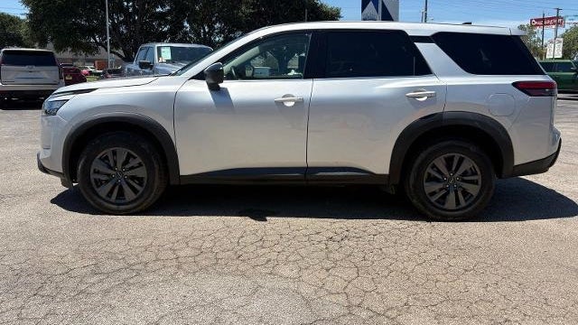 2023 Nissan Pathfinder S