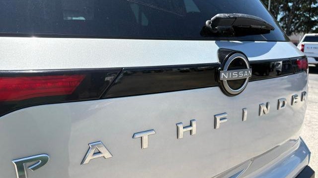 2023 Nissan Pathfinder S