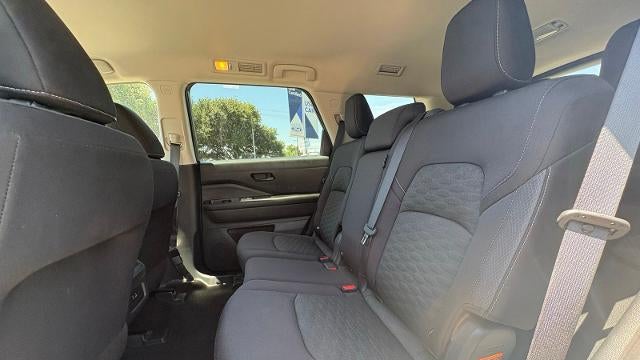 2023 Nissan Pathfinder S