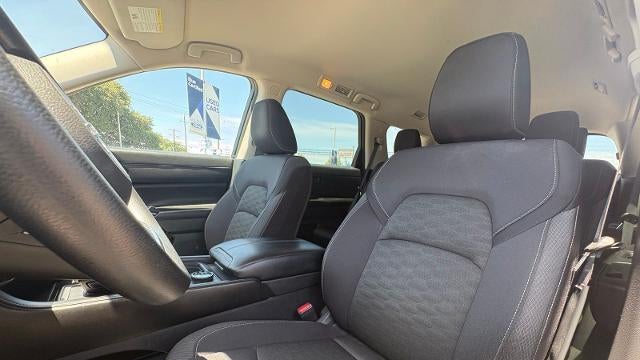 2023 Nissan Pathfinder S