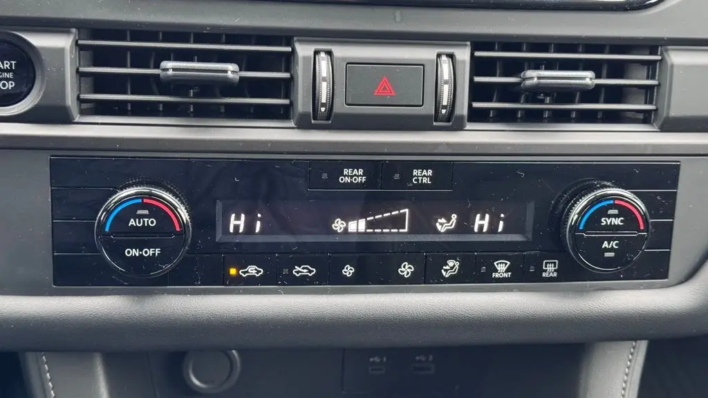 2025 Nissan Pathfinder S
