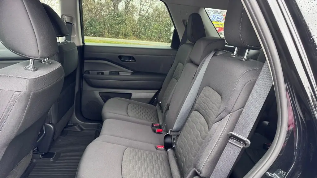 2025 Nissan Pathfinder S