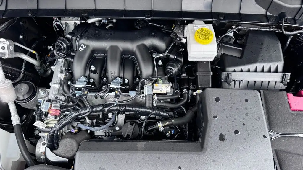 2025 Nissan Pathfinder S
