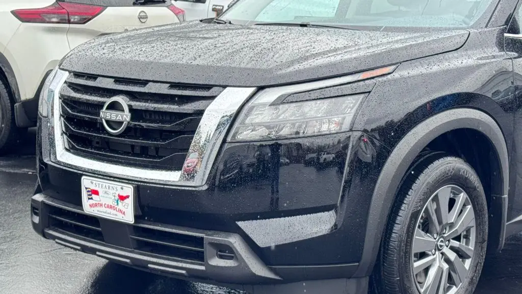 2025 Nissan Pathfinder S