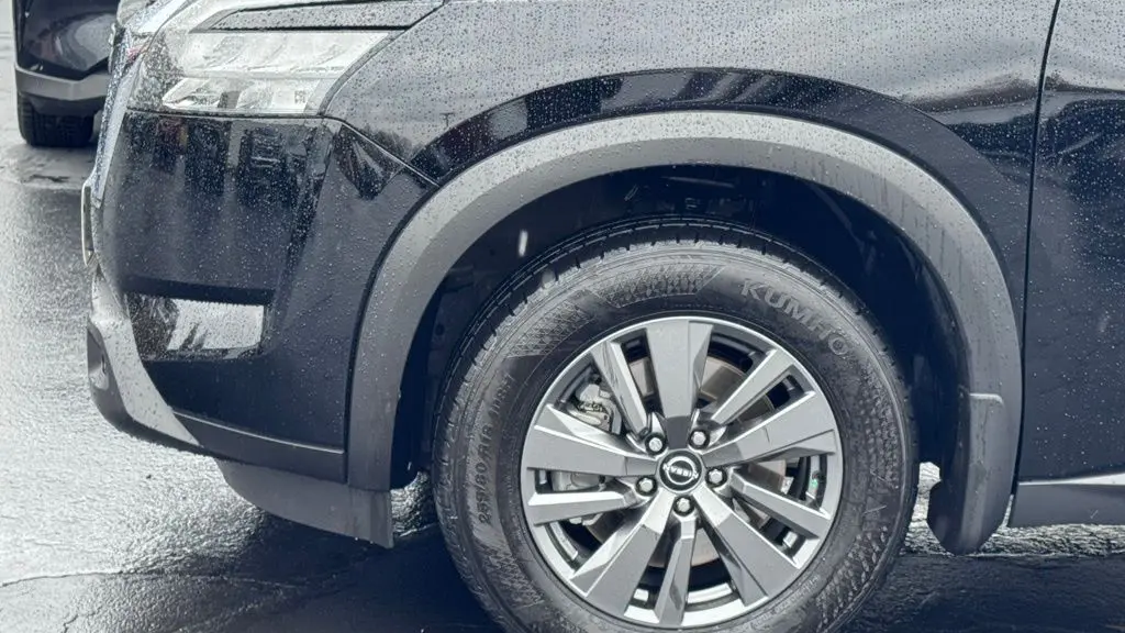 2025 Nissan Pathfinder S