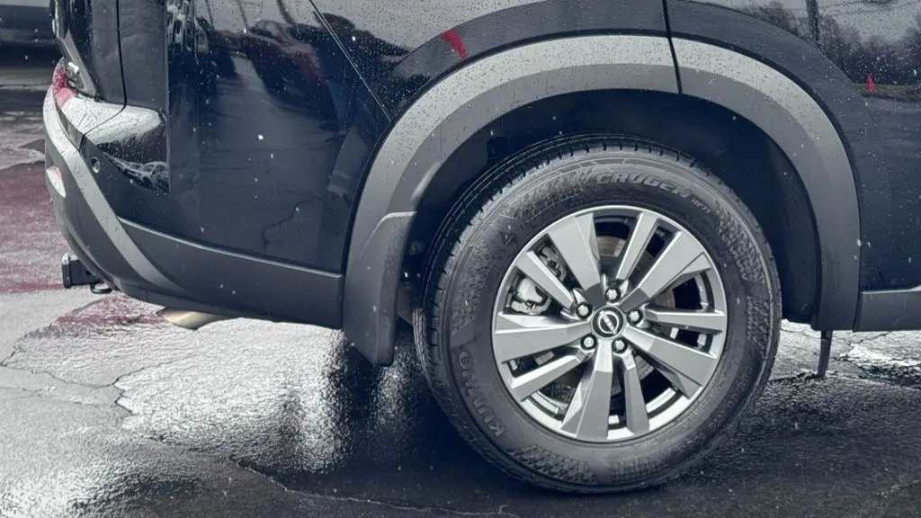 2025 Nissan Pathfinder S