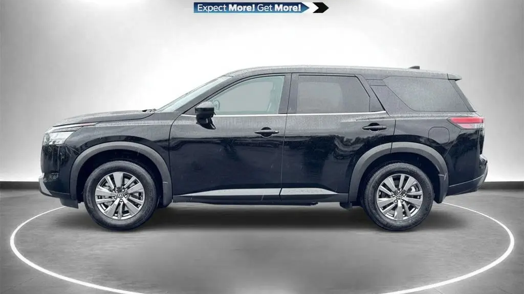 2025 Nissan Pathfinder S