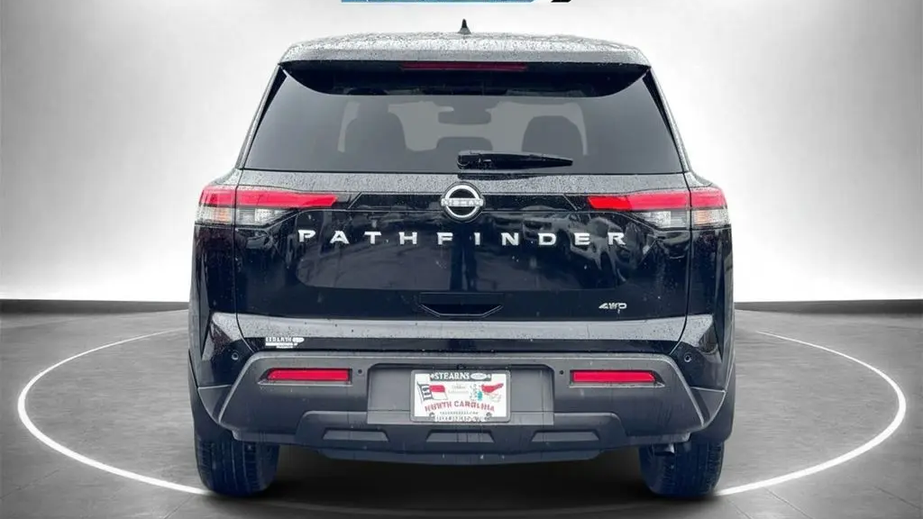 2025 Nissan Pathfinder S