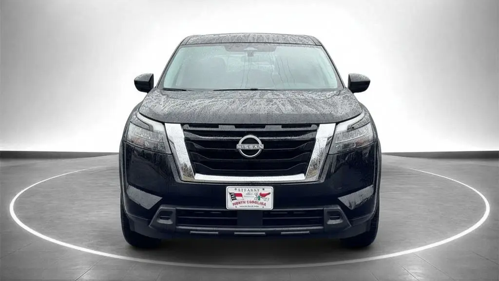 2025 Nissan Pathfinder S