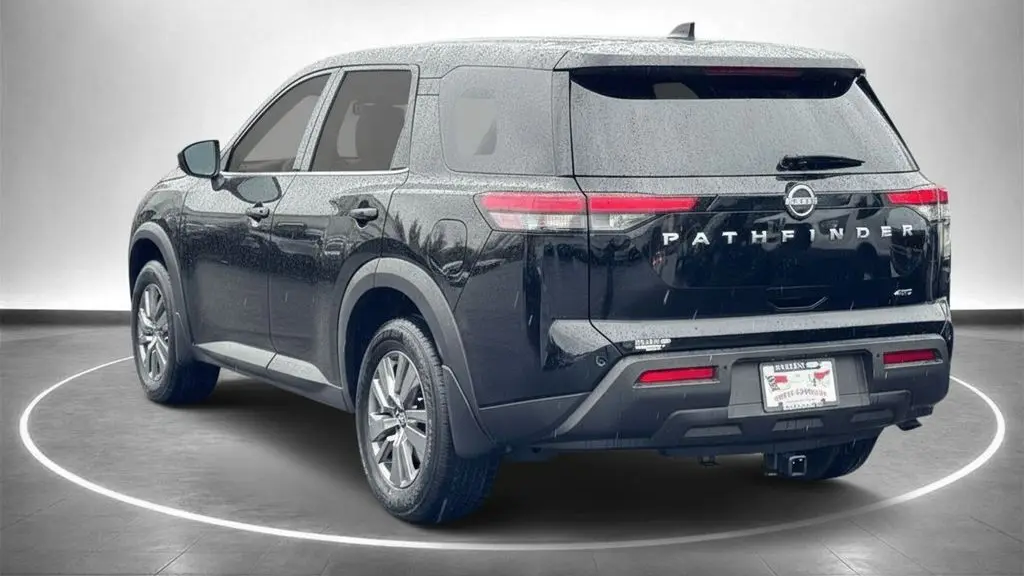 2025 Nissan Pathfinder S