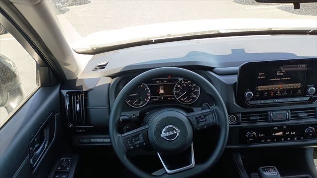 2024 Nissan Pathfinder S