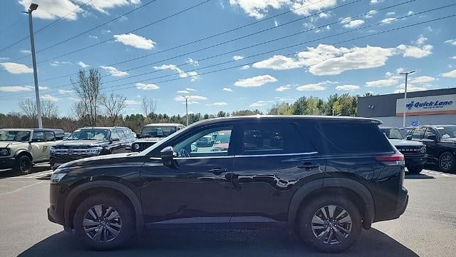 2022 Nissan Pathfinder S