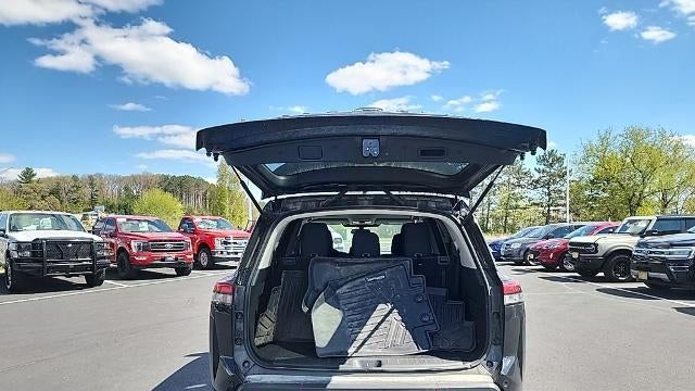 2022 Nissan Pathfinder S