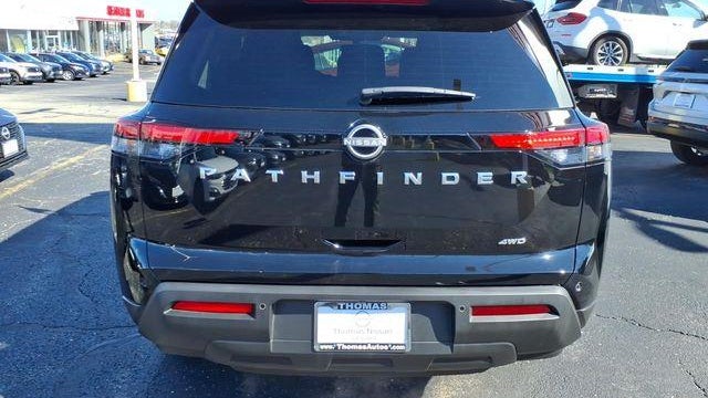 2025 Nissan Pathfinder S