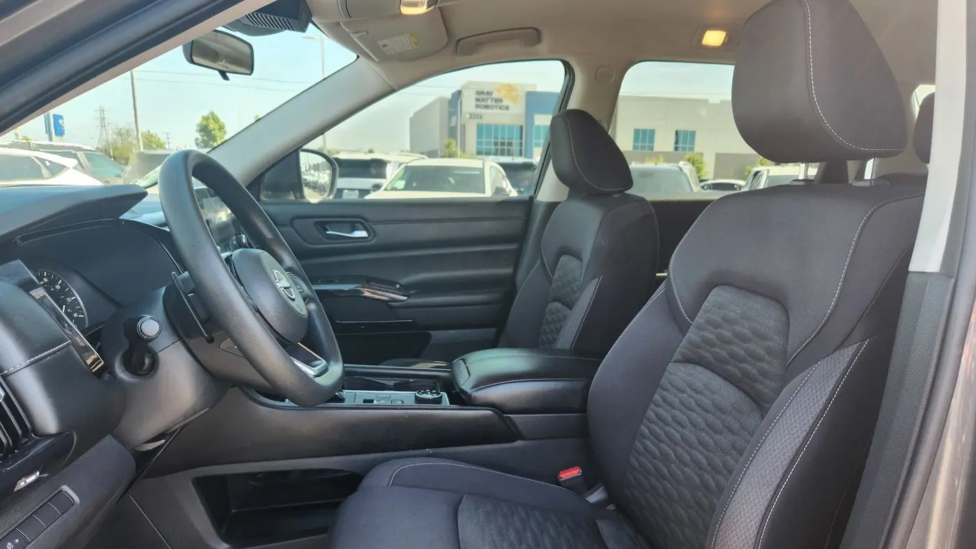 2022 Nissan Pathfinder S
