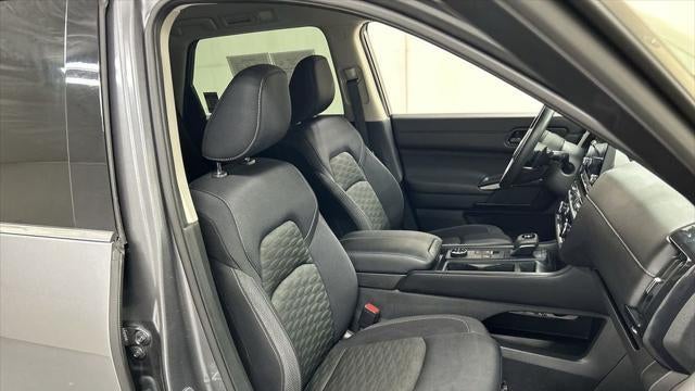 2023 Nissan Pathfinder S