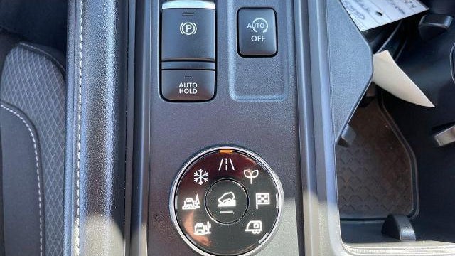 2024 Nissan Pathfinder S