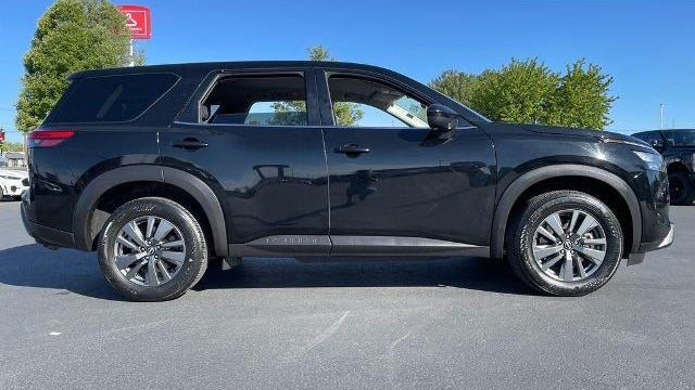 2024 Nissan Pathfinder S