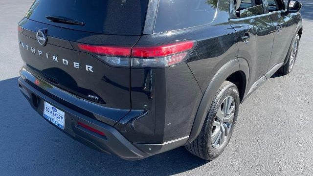 2024 Nissan Pathfinder S